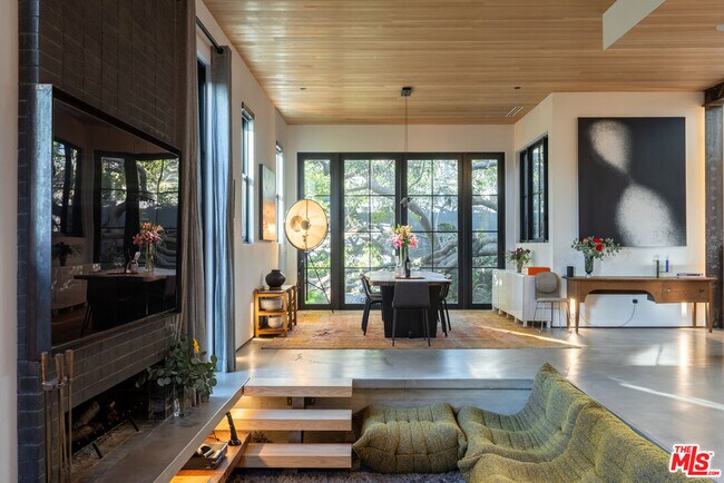 Building Photo - 746 Marco Pl