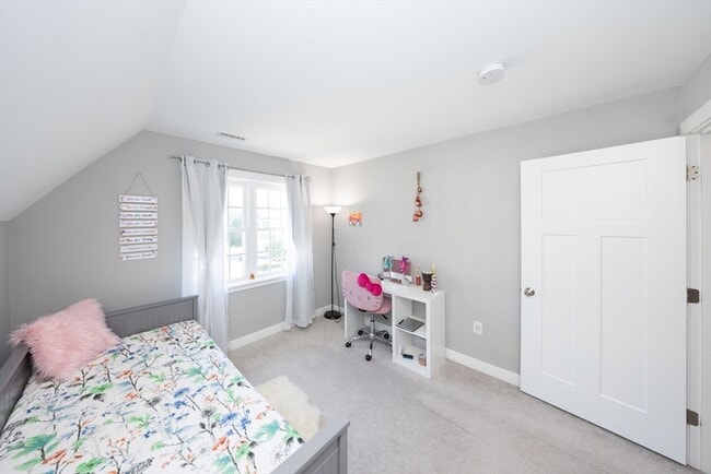 Building Photo - 18 Craftsman Ct