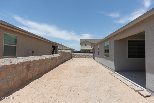 Building Photo - 2725 Mike Price Dr