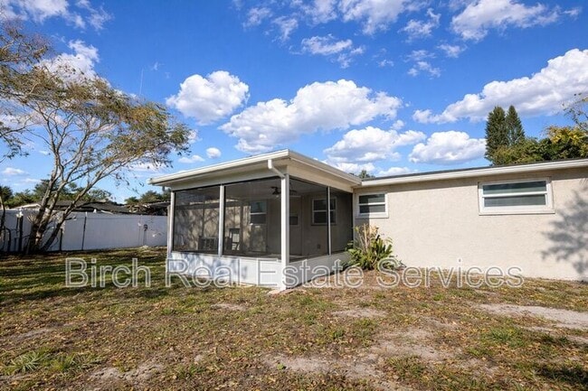 Building Photo - 5171 Greenwood St