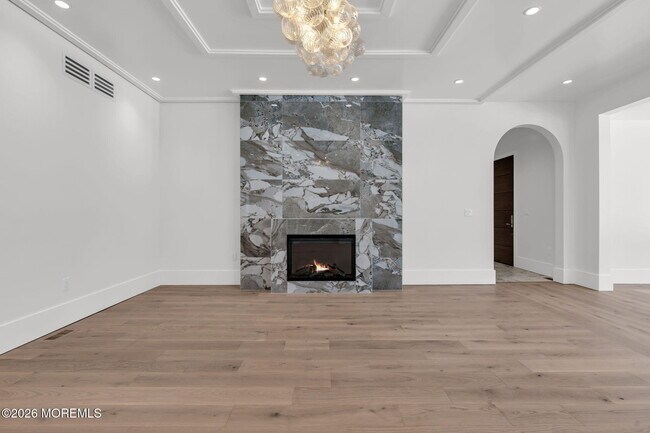 Building Photo - 497 Norwood Ave