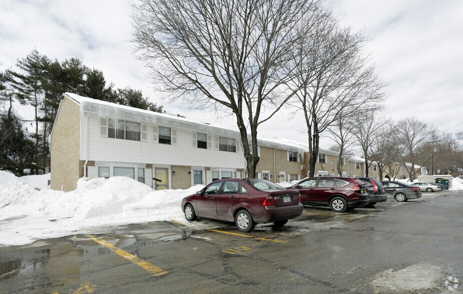 Riverview Gardens 8 Newton Dr Nashua NH 03063 Apartment Finder