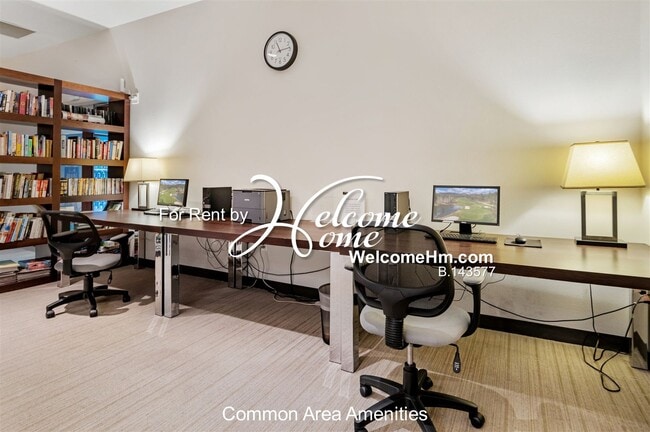 Building Photo - Downtown High-rise Montage AMAZING UPGRADES