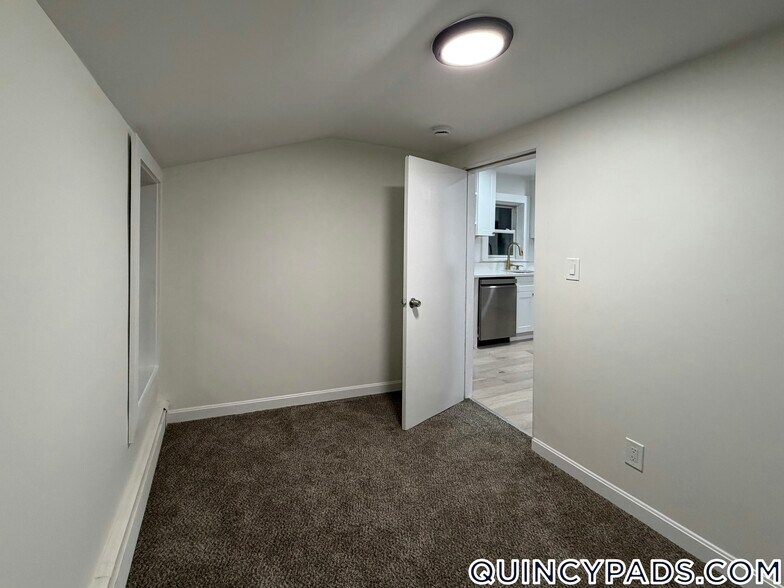 Building Photo - 71 Water St