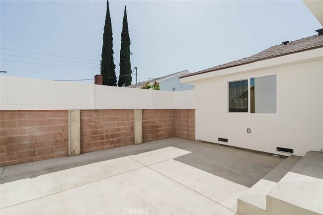 Building Photo - 8310 Canterbury Ave