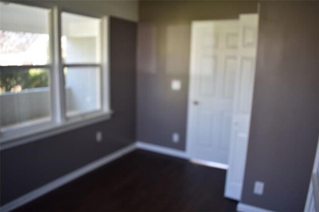 Building Photo - 146 Huff Ave