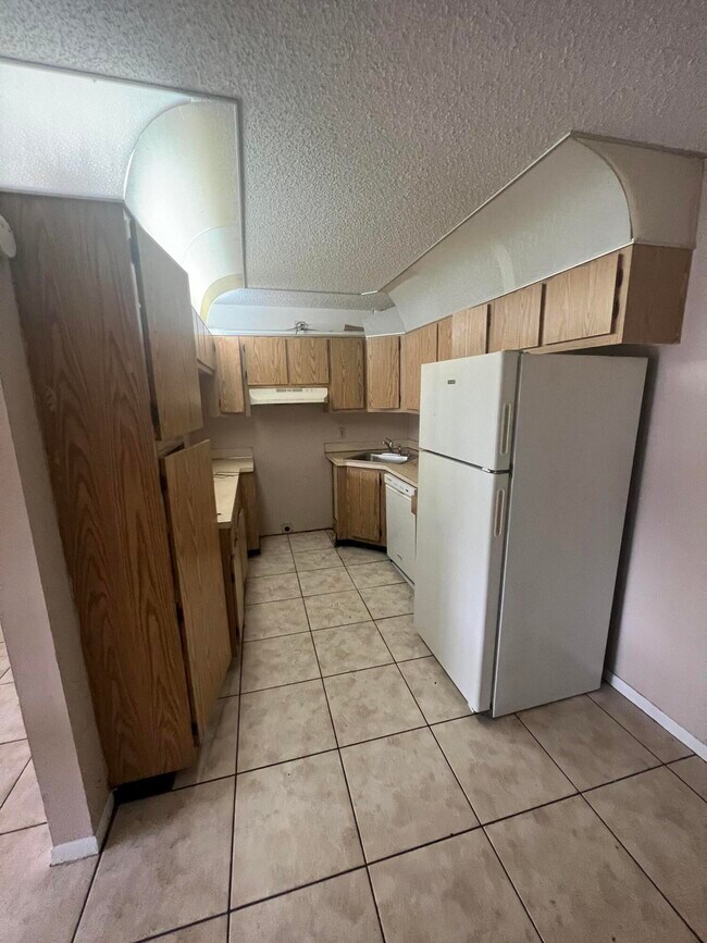 Building Photo - 3618 Alder Dr