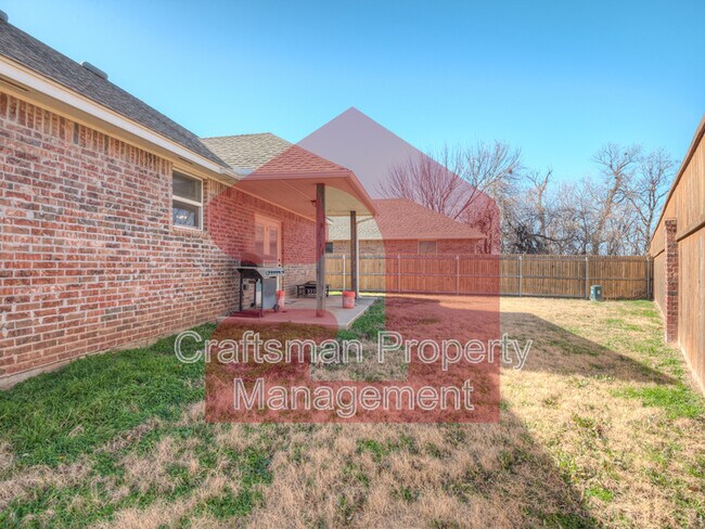 Building Photo - 9945 SW 21st St