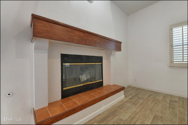 Building Photo - 829 Dulce Tierra Dr