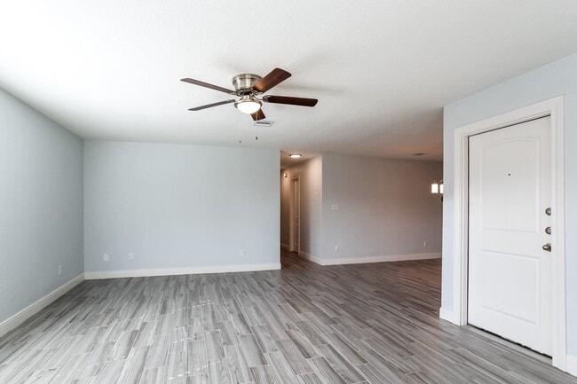 Building Photo - 1140 Glenda St