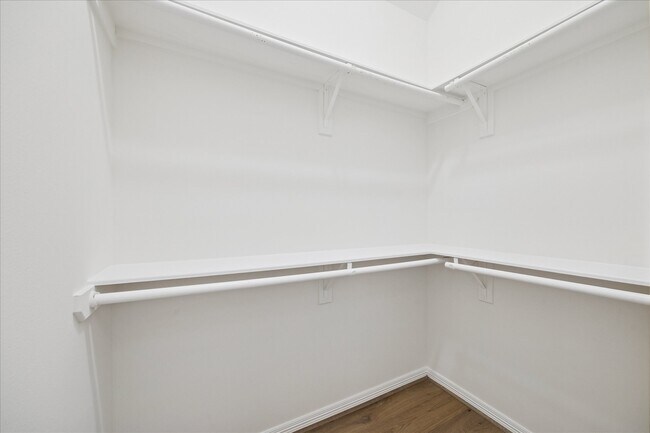 Building Photo - 1523 Orchard Park Dr