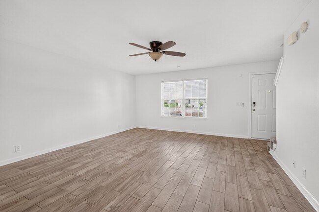 Building Photo - 407 Arapaho Dr
