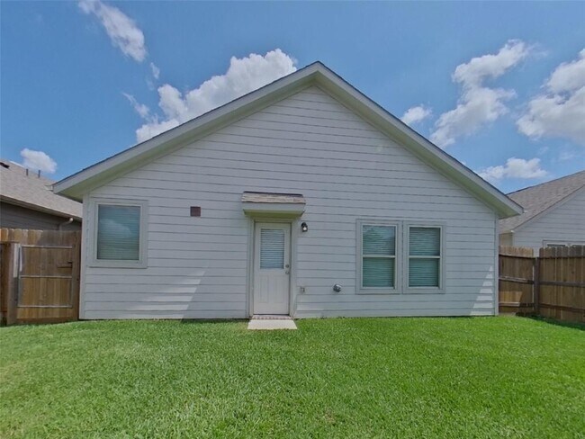 Building Photo - 9849 Gln Brk Ln