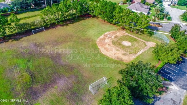 Building Photo - 2202 S Cranbrook Ave