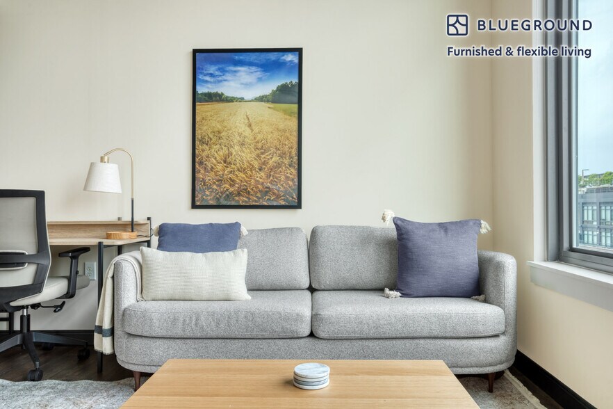 Building Photo - 625 H St NE