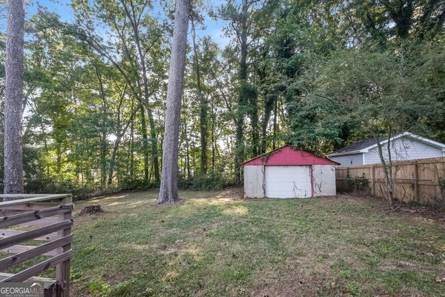 Building Photo - 1090 Longshore Dr