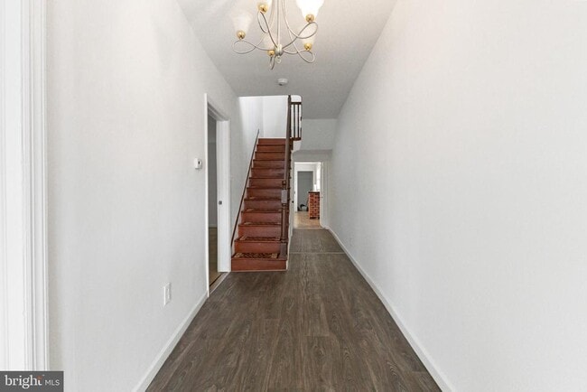 Primary Photo - 211 Broad St