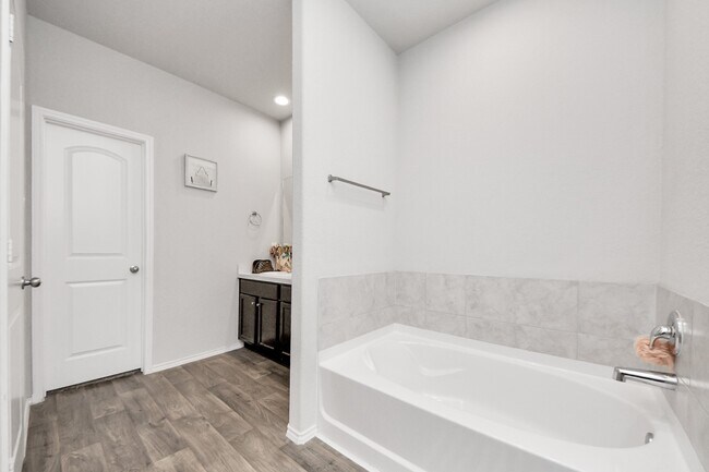 Building Photo - 21303 Bellaria Summit Trail