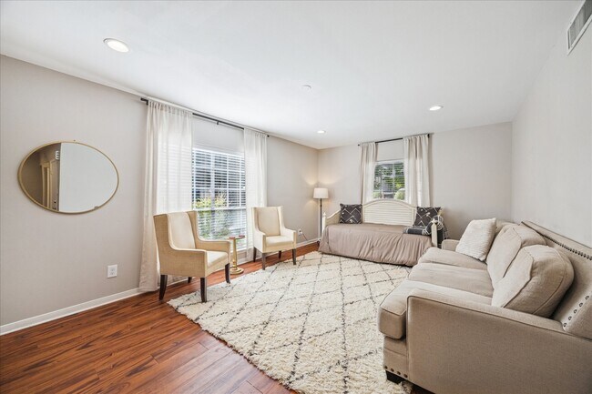 Building Photo - 1809 Stoney Brook Dr