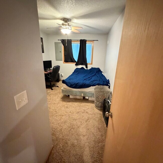 Building Photo - 9205 Orchard Cir