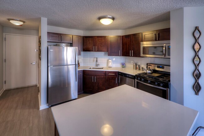 Building Photo - 530 N State St