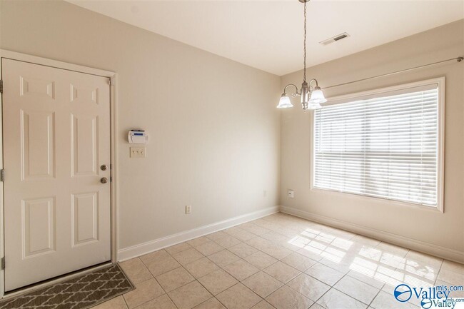 Building Photo - 123 Paul Revere Dr