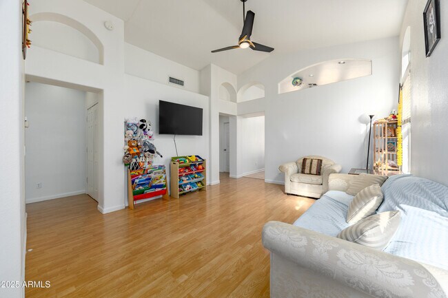 Building Photo - 3408 E Rockwood Dr