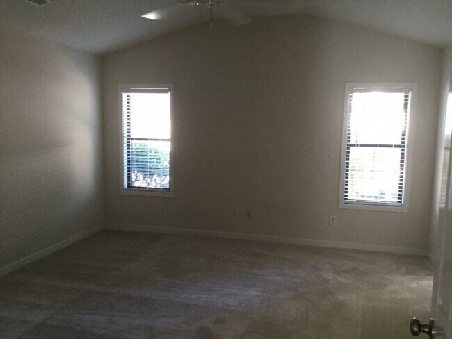 Building Photo - KEY COLONY AT COVIL ESTATES