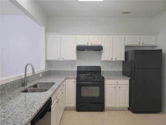 Building Photo - 2448 Fairlie Dr