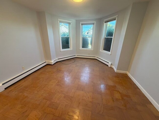 Building Photo - 102 Central St