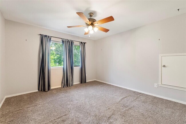 Building Photo - 7201 Breezy Pass Cove