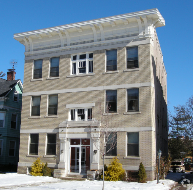 Building Photo - 26-30 Sherman St