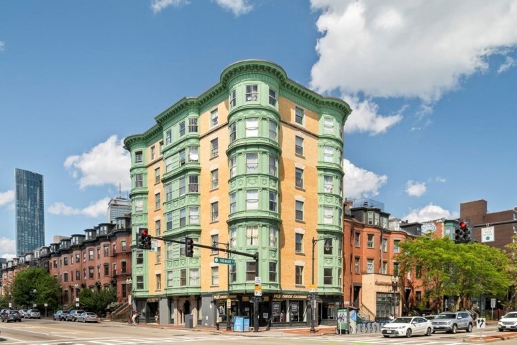 Primary Photo - 492 Massachusetts Ave