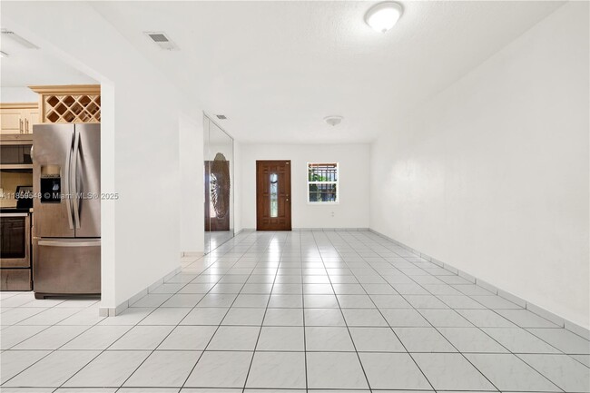 Building Photo - 7435 SW 34th St