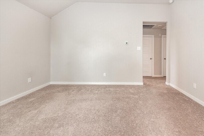 Building Photo - 10651 Whitejacket