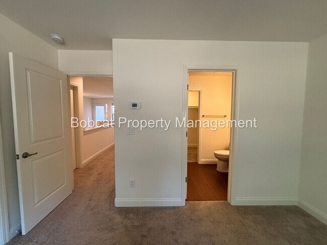 Building Photo - 3 Bed, 2.5 Bath, Townhome Located in Carson City - Mills Landing Community