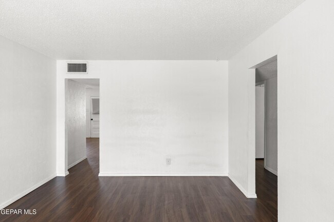 Building Photo - 5409 Edmonton Ave