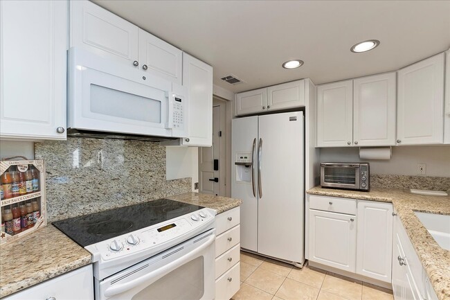 Building Photo - 38780 Tandika Trail N