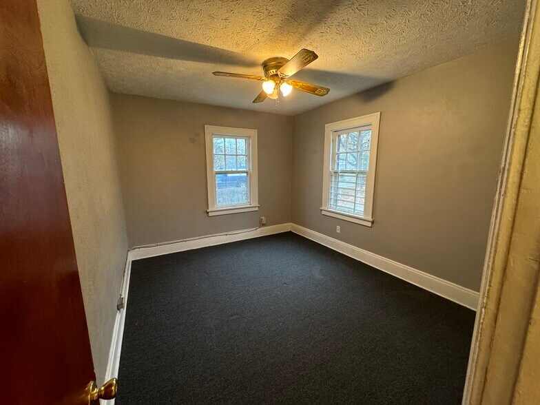 Bed 2 - 3362 Sutton Rd