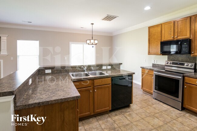 Building Photo - 137 Marinella Dr