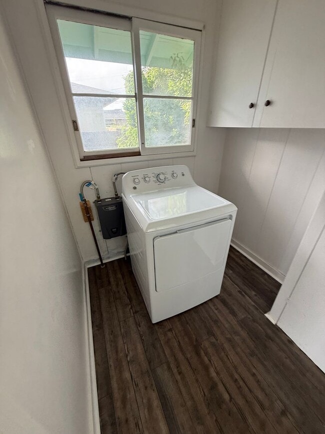 Building Photo - For Rent – 2BR / 1BA Home with Stunning Kahala Mountain View