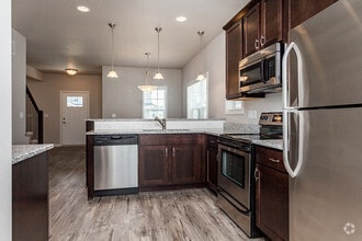Building Photo - 2071 SW Cascade Falls Dr