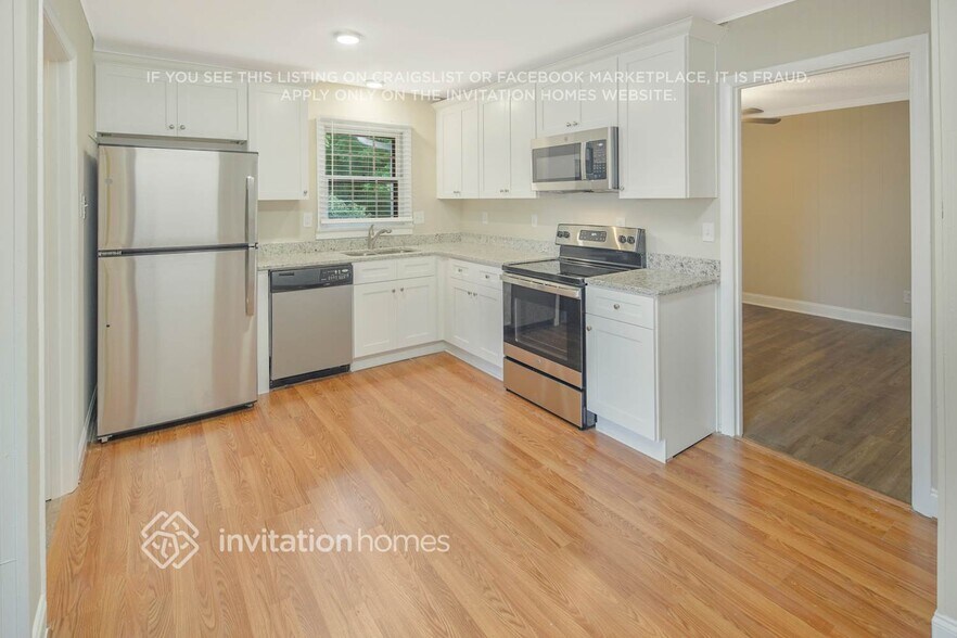 Building Photo - 8433 Dunsinane Dr