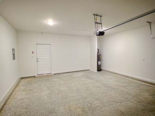 Building Photo - 123 Everly Cir