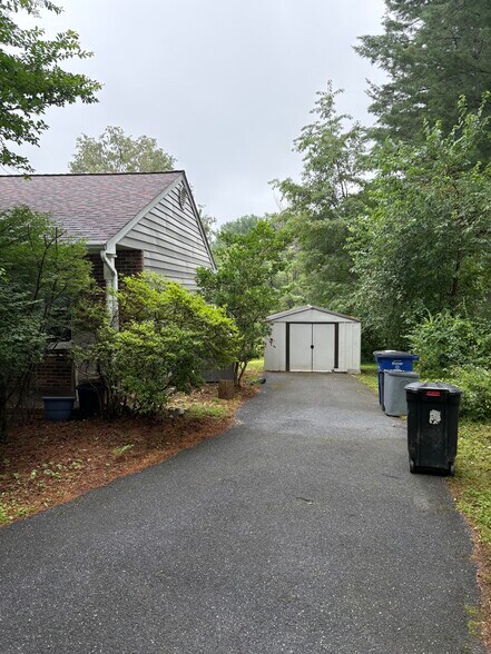 Building Photo - 11322 Old Hopkins Rd