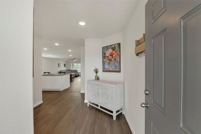 Building Photo - 16659 Olivewood Ln