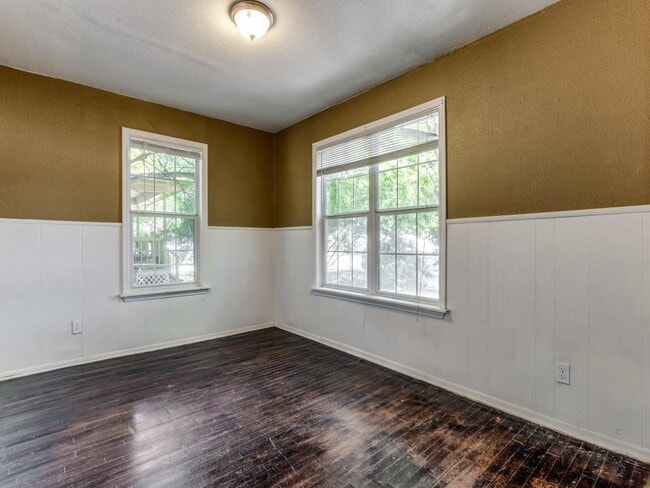 Building Photo - 1136 Garland Ave