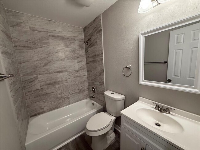 Building Photo - 5422 Tommye St