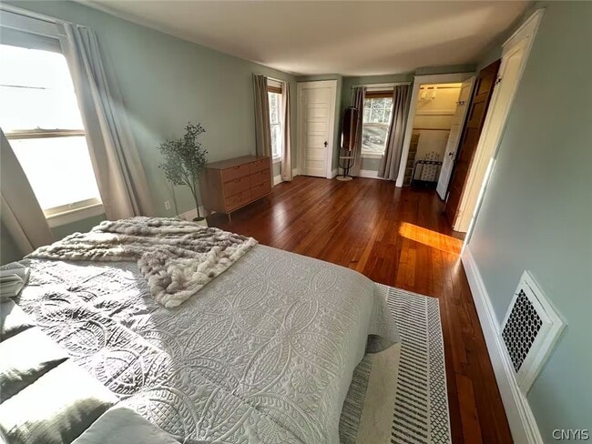 Building Photo - 608 Ackerman Ave