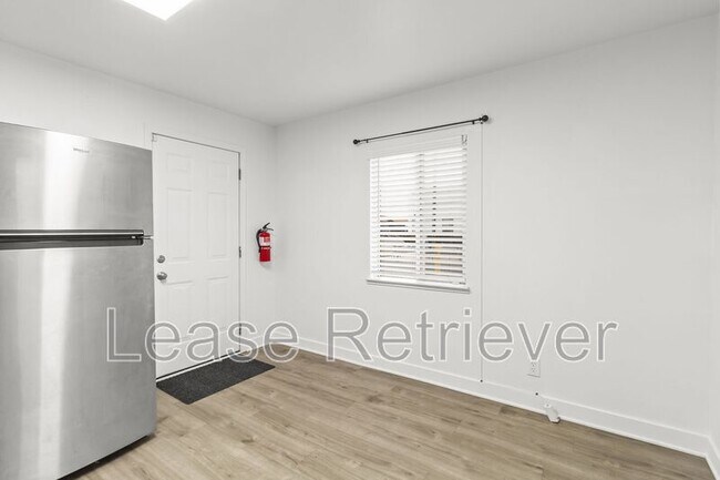 Building Photo - 135 Pacific Rd